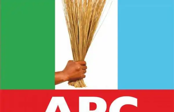 Ondo Election: APC accuses INEC REC of recruiting ad hoc staff in Lagos
